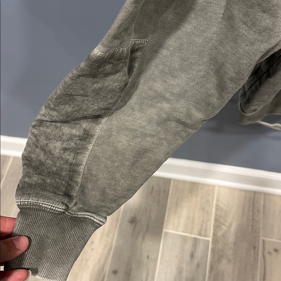 HELMUT LANG
washed military crewneck sweatshirt - Picture 8 of 8